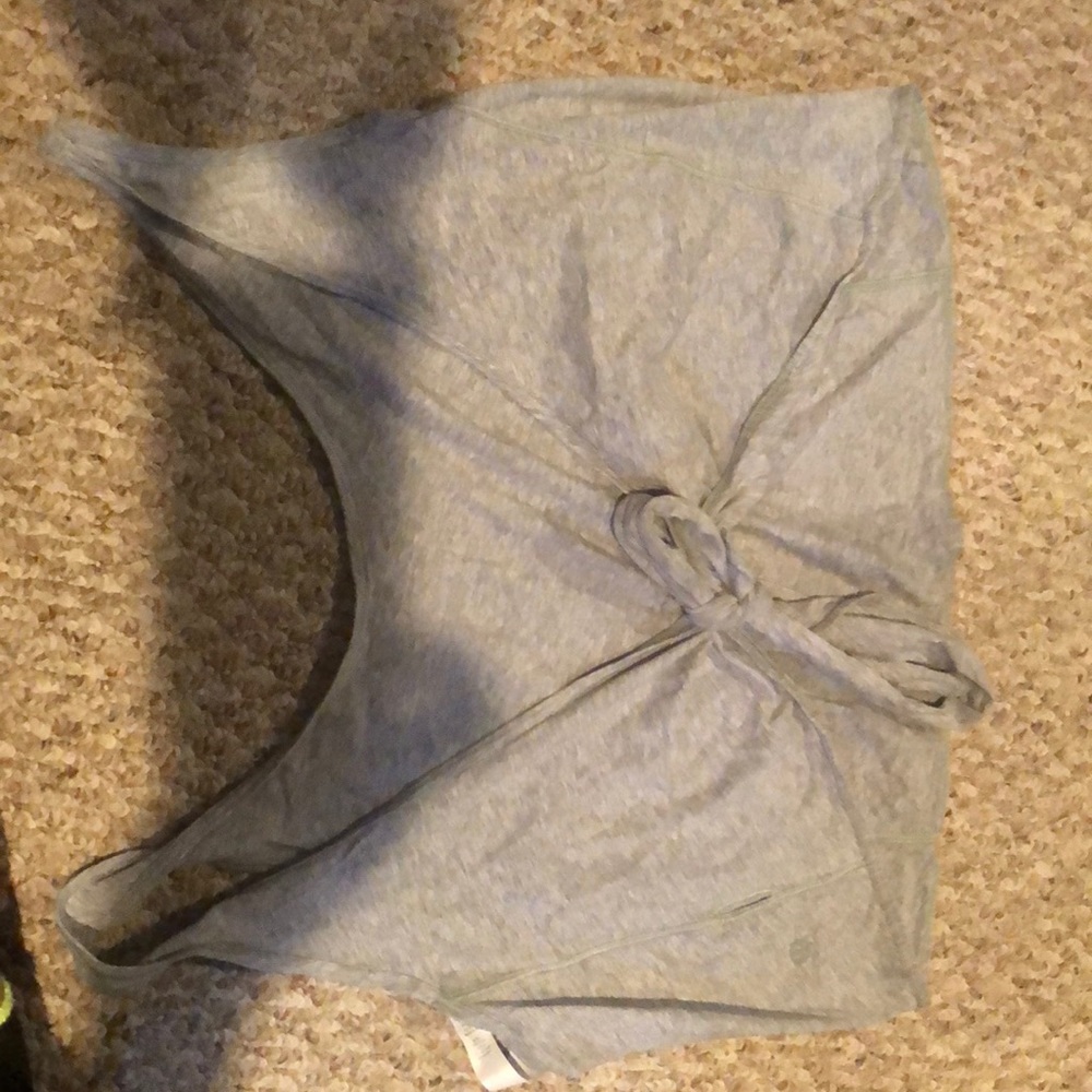 Lululemon tie back crop top